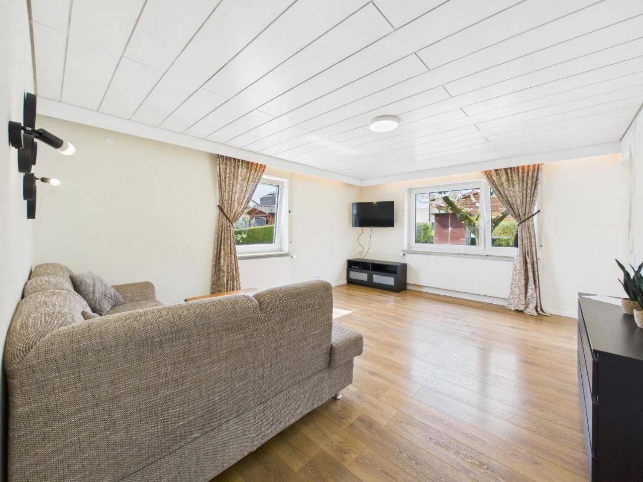 Ferienwohnung Naehe Legoland Mit Grossem Garten Und Terrasse Sontheim an der Brenz Екстериор снимка
